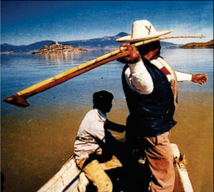 Cacería de patos en el lago de Pátzcuaro.7